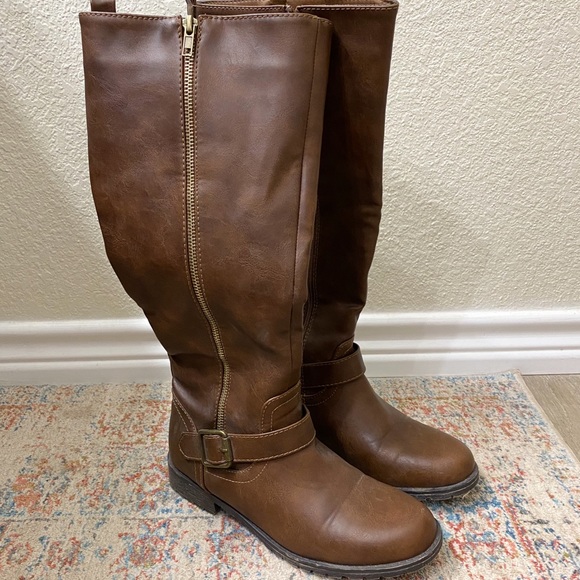 Faux leather boots - Picture 3 of 3